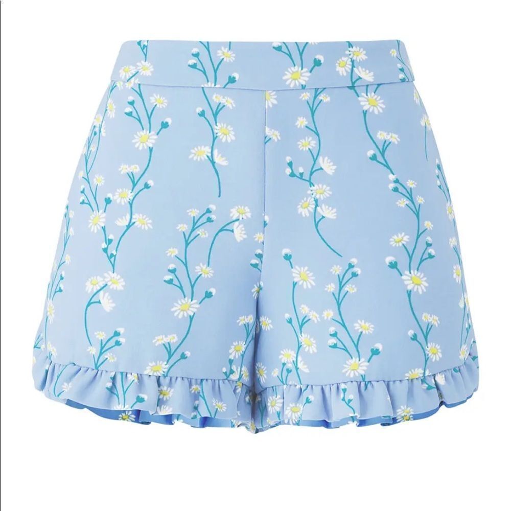 Draper James // Daisy Vine Ruffle Shorts